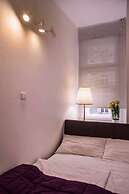 Exclusive Riverside Apartment In Heart Of Prague