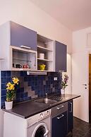 Exclusive Riverside Apartment In Heart Of Prague