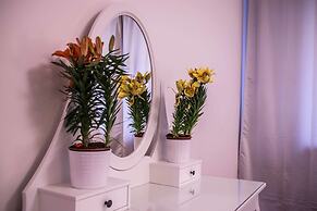 Exclusive Riverside Apartment In Heart Of Prague