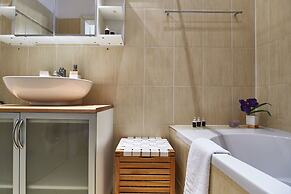 Old Town Square Royal Apartment