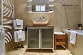 Old Town Square Royal Apartment