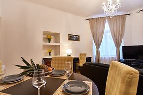 Old Town Square Royal Apartment