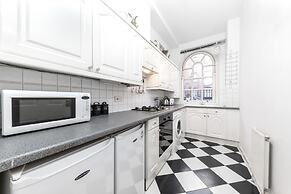 Spacious Apartment in Trendy Islington