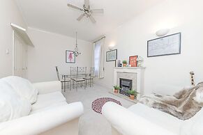 Spacious Apartment in Trendy Islington