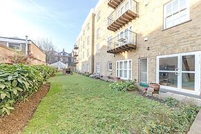 Spacious Apartment in Trendy Islington