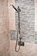 Tamarind Hotel Suite