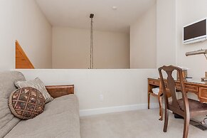 Mammoth Gateway Village # 8