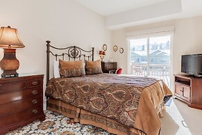 Mammoth Gateway Village # 8