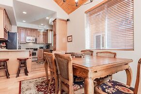 Mammoth Gateway Village # 8