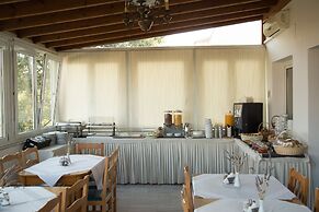 Akti Hotel & Apartments