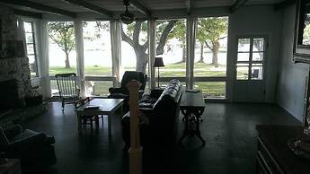 Constant-level Lake LBJ - 3 BR Sleep 12