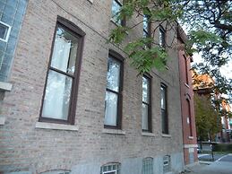 Bucktown, Urban Luxury and Convenience, Near L Train Stop at Western