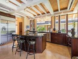 Rate Elegant Home With hot tub and Pool on Makai Golf Course