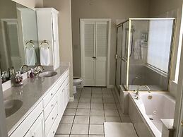 Family Friendly Lake House Located at Mid-west arm of Lake Fork