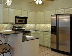 Family Friendly Lake House Located at Mid-west arm of Lake Fork