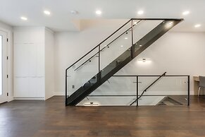 New Luxury Townhome 27