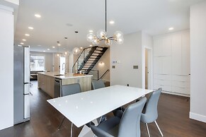 New Luxury Townhome 27