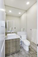 New Luxury Townhome 27