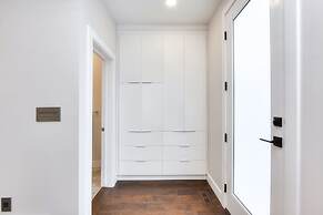 New Luxury Townhome 27