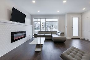 New Luxury Townhome 27