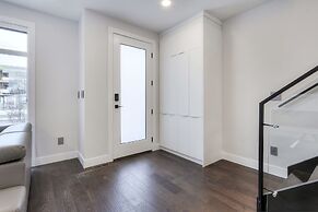 New Luxury Townhome 27