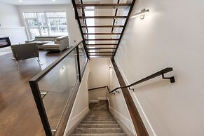 New Luxury Townhome 27