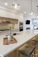 New Luxury Townhome 27