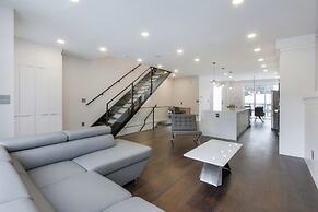 New Luxury Townhome 27