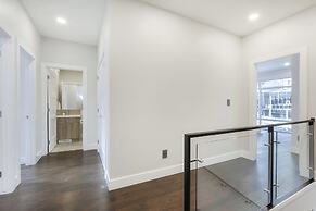 New Luxury Townhome 27
