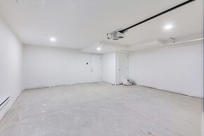 New Luxury Townhome 29