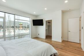 New Luxury Townhome 29