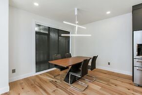 New Luxury Townhome 29