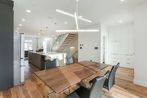 New Luxury Townhome 29