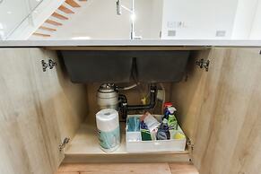 New Luxury Townhome 29