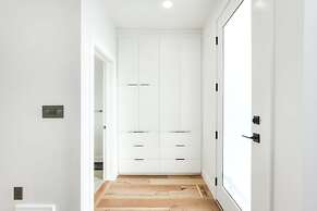 New Luxury Townhome 29