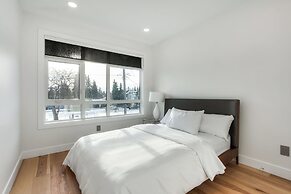 New Luxury Townhome 29