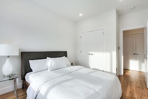 New Luxury Townhome 29