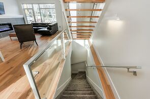 New Luxury Townhome 29