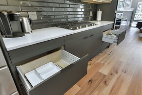 New Luxury Townhome 29