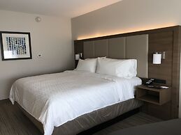 Holiday Inn Express & Suites Phoenix - Airport North by IHG
