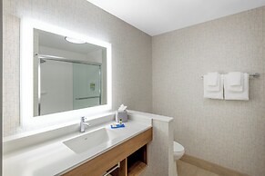 Holiday Inn Express & Suites Phoenix - Airport North by IHG