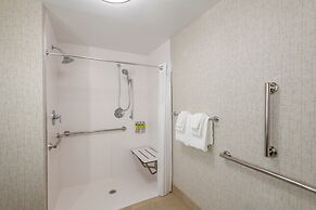 Holiday Inn Express & Suites Phoenix - Airport North by IHG