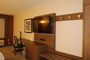 Holiday Inn Express & Suites Phoenix - Airport North by IHG