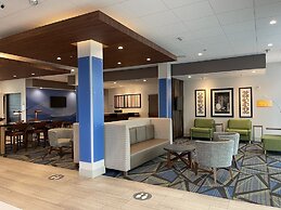 Holiday Inn Express & Suites Phoenix - Airport North by IHG