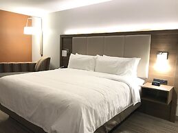 Holiday Inn Express & Suites Phoenix - Airport North by IHG