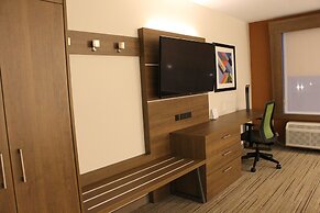 Holiday Inn Express & Suites Phoenix - Airport North by IHG