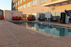 Holiday Inn Express & Suites Phoenix - Airport North by IHG