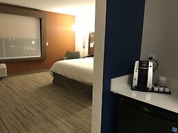 Holiday Inn Express & Suites Phoenix - Airport North by IHG