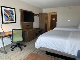 Holiday Inn Express & Suites Phoenix - Airport North by IHG