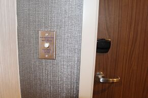 Holiday Inn Express & Suites Phoenix - Airport North by IHG